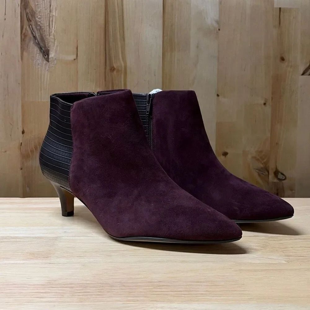 Clarks Collection Women’s Linvale Sea Boots Ankle Booties, Kitten Heals Size 8.5